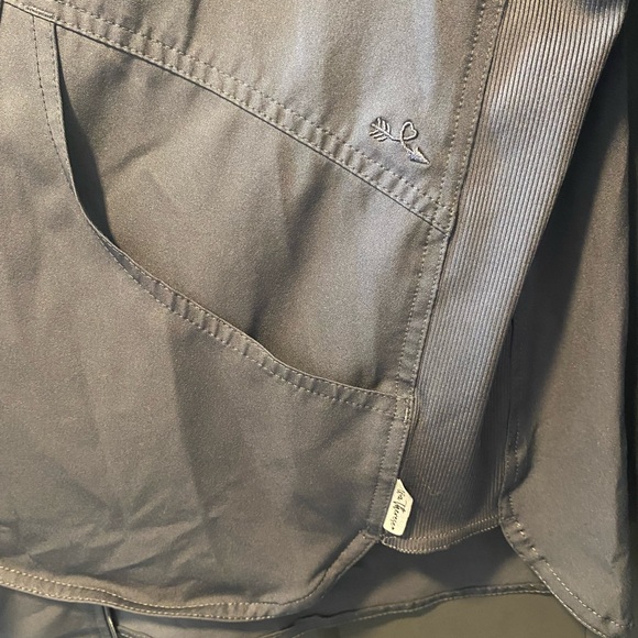 Gray women’s Ava Therese scrub jacket - Picture 4 of 4